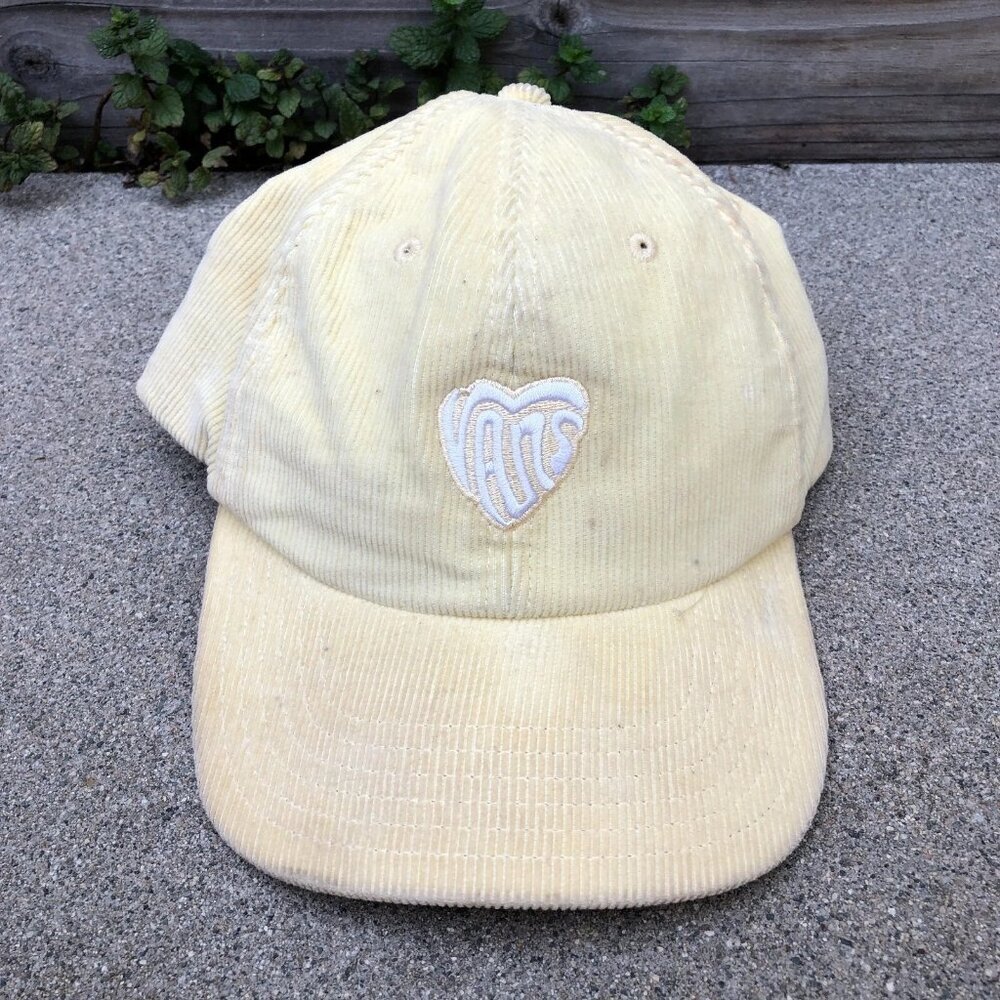 VANS Corduroy Snapback Hat Women's Beige Heart Adjustable Cap Off the Wall​